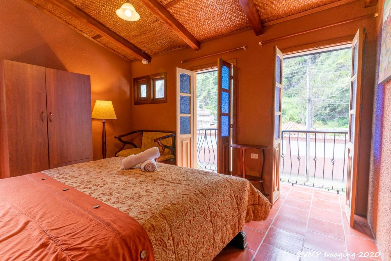 La Posada Del Arte Baños Екстериор снимка