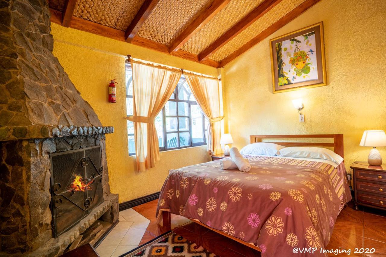 La Posada Del Arte Baños Екстериор снимка
